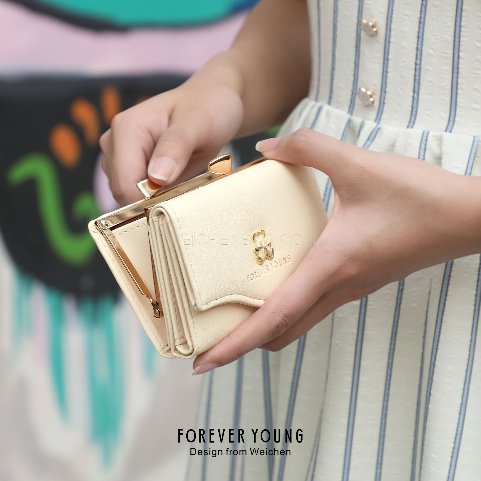 Ladies Short Purse 8421-001Y