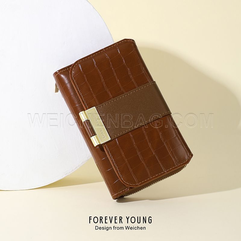 The new forever young purse 8308-001