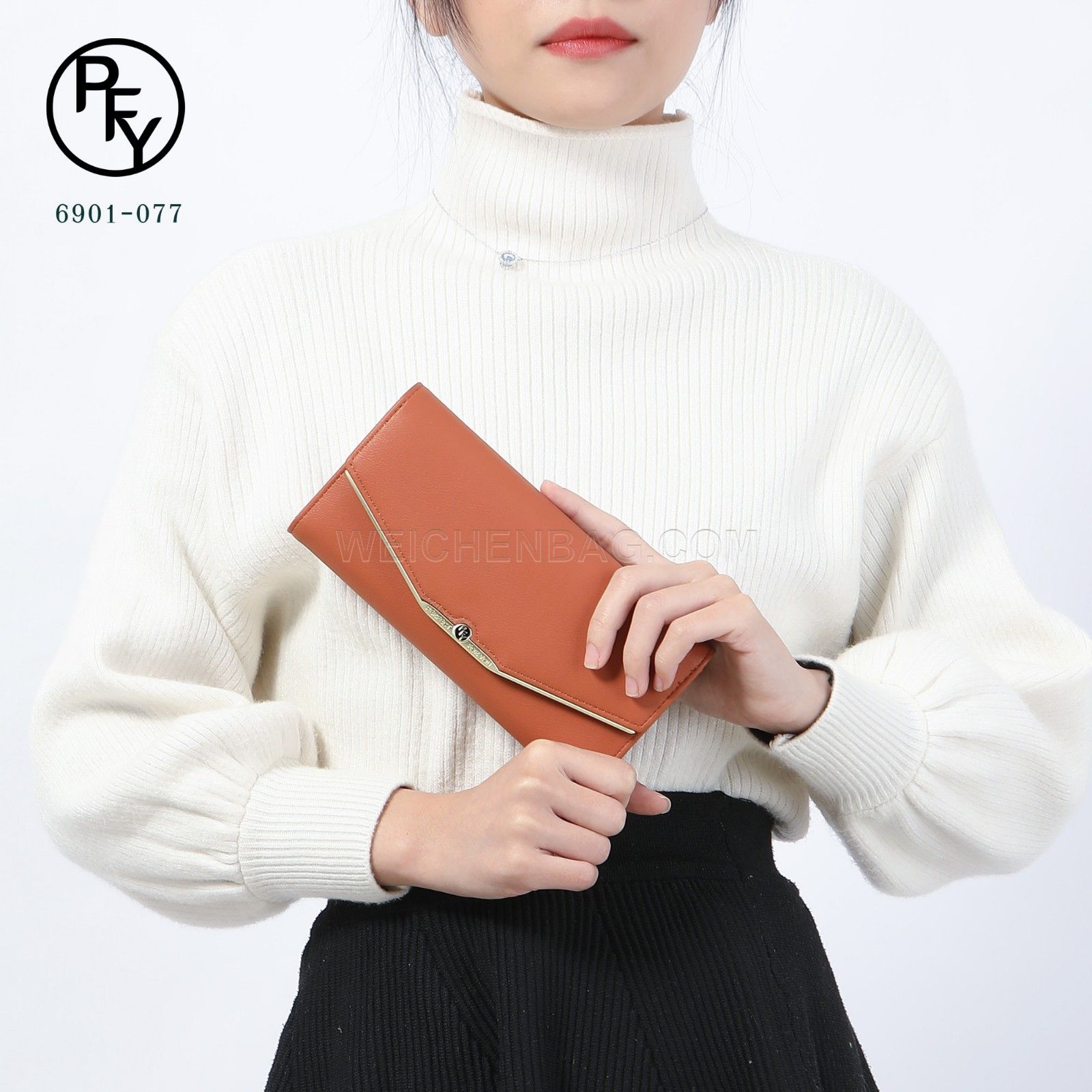 The new perfect for you purse 6901-077