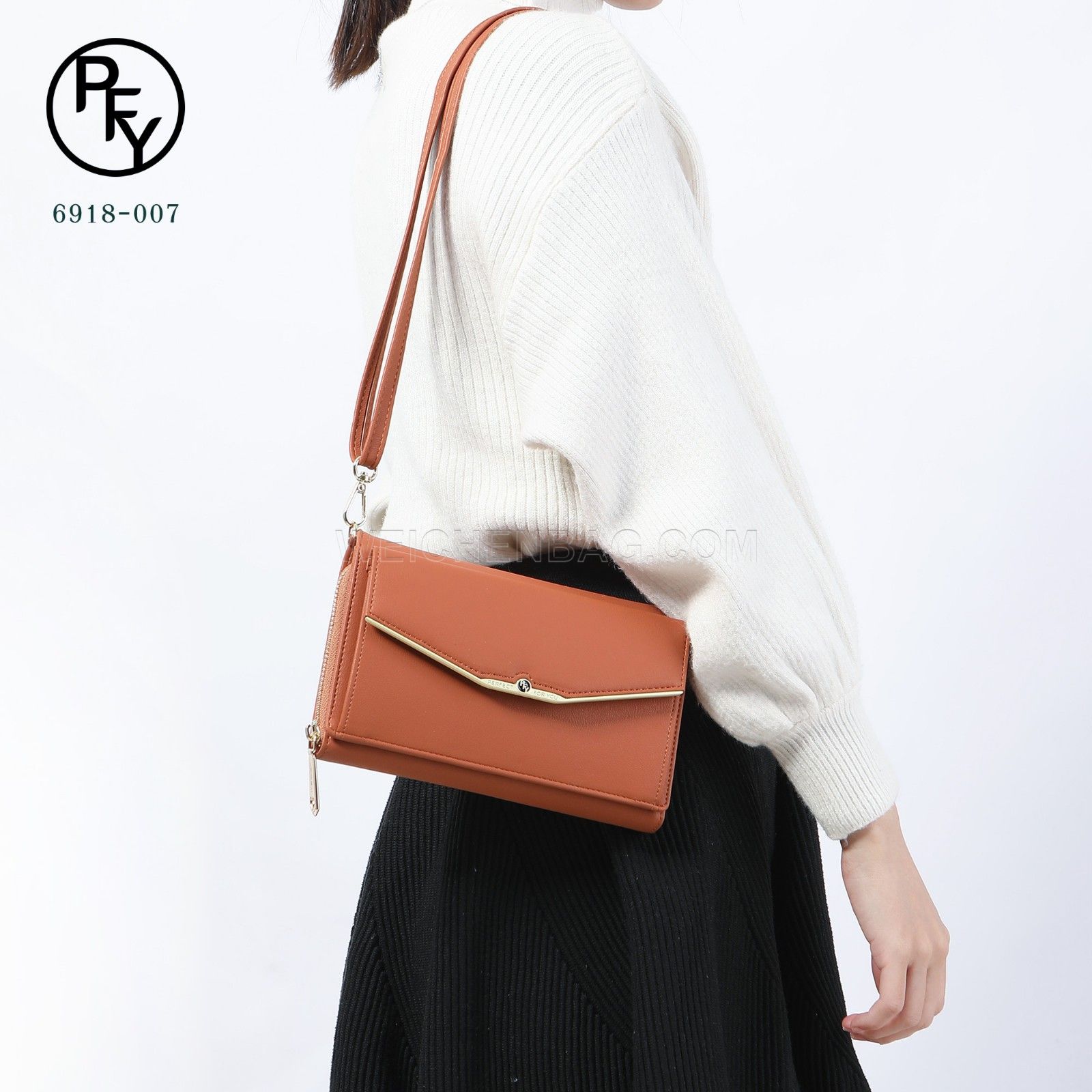 The new perfect for you purse 6918-007