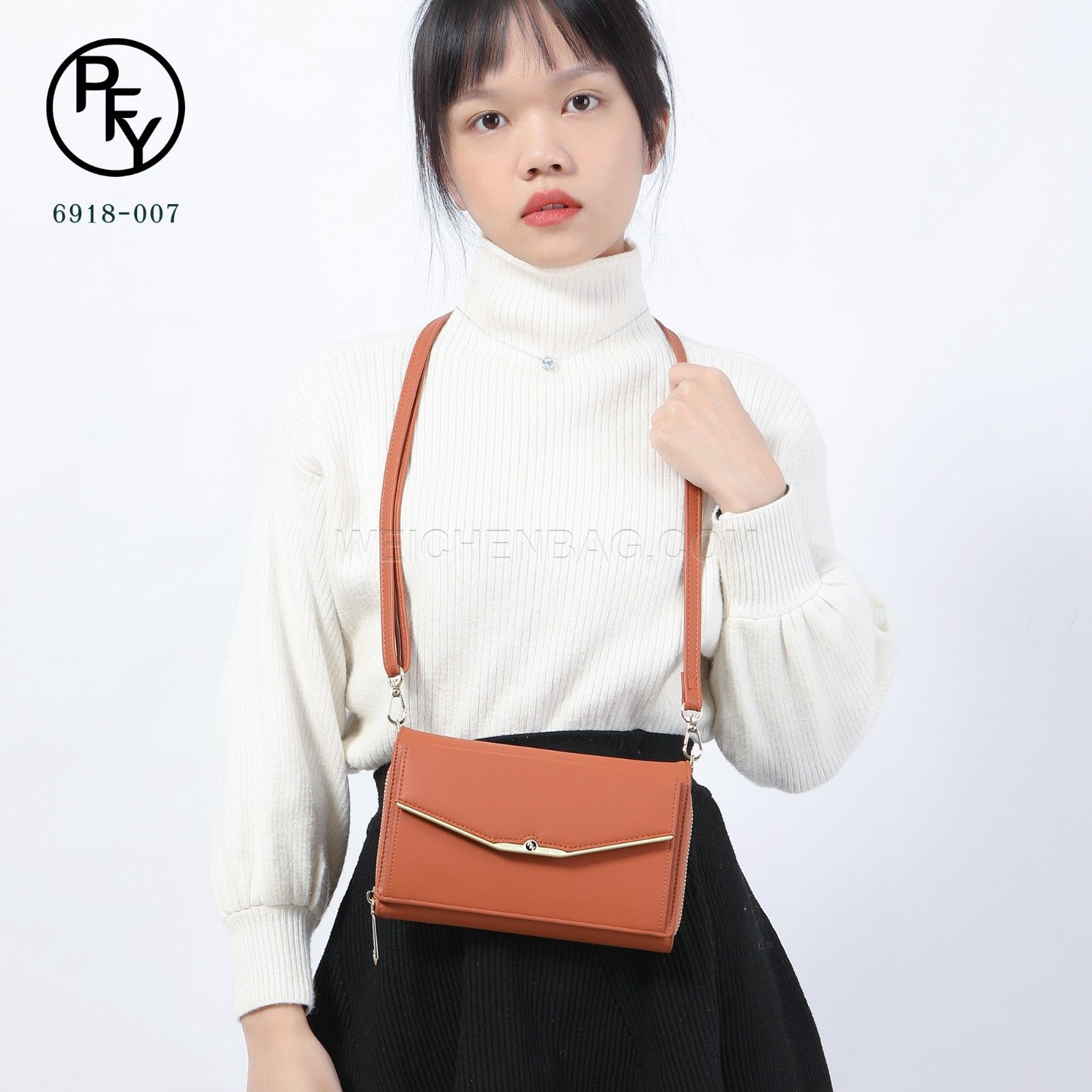 The new perfect for you purse 6918-007