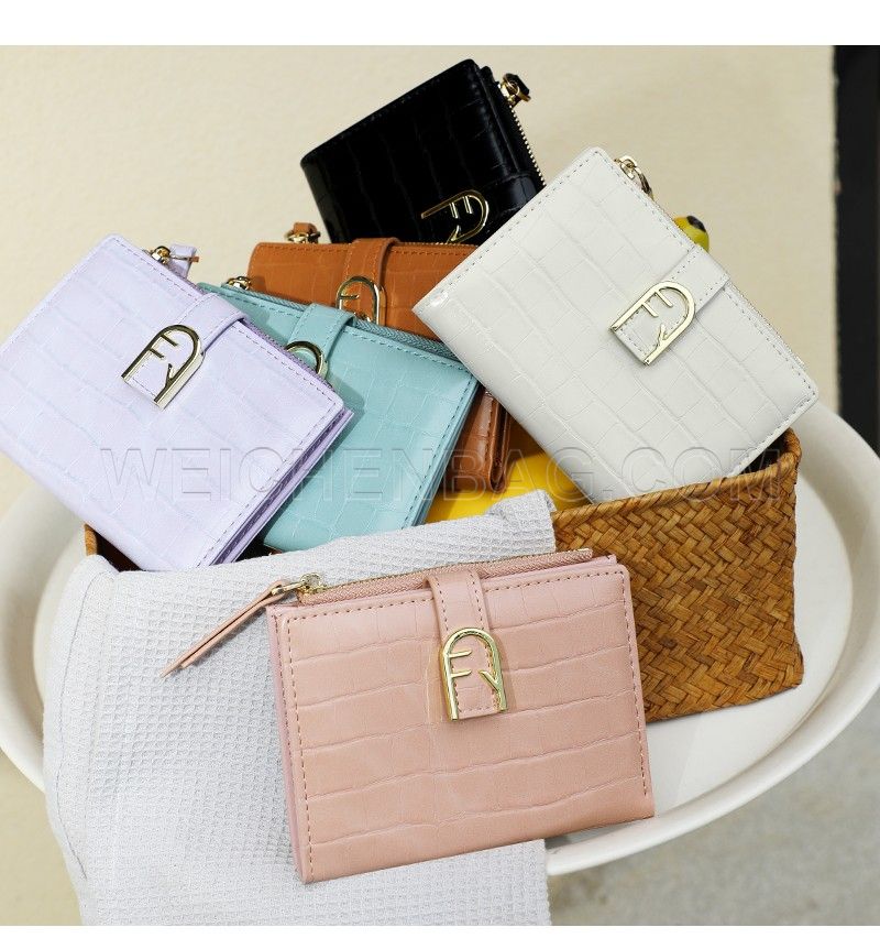 Ladies Short Purse 8420-002Y